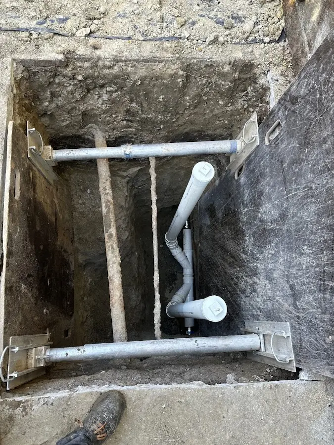 Experienced plumber completing Drain Cleaning work in Hazel Park